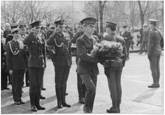 Delegacja saperów z 1 Warszawskiej Brygady Zmotoryzowanej NJW MSW